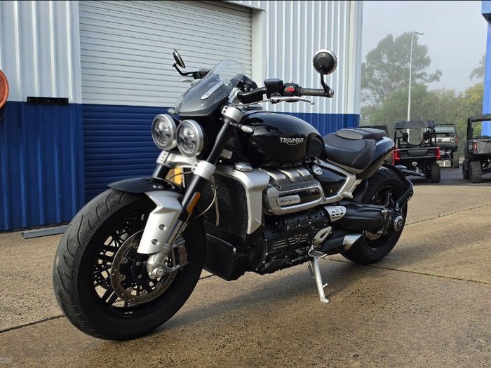 2022 TRIUMPH ROCKET 3 R Black