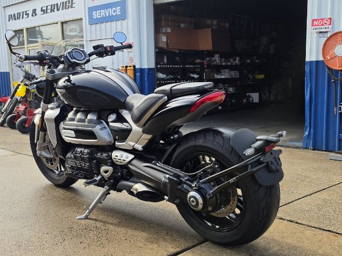 2022 TRIUMPH ROCKET 3 R Black