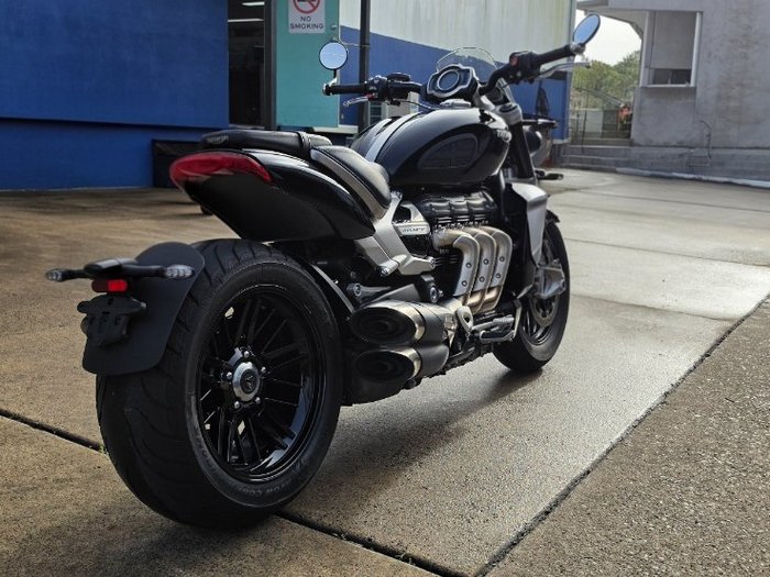 2022 TRIUMPH ROCKET 3 R Black