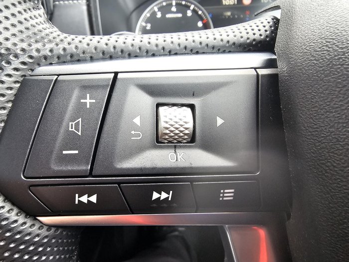 2023 Mitsubishi Outlander LS