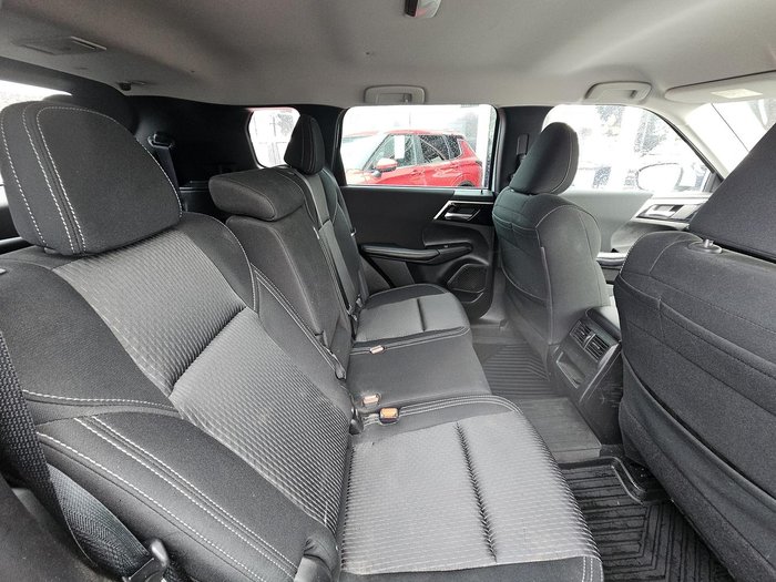 2023 Mitsubishi Outlander LS