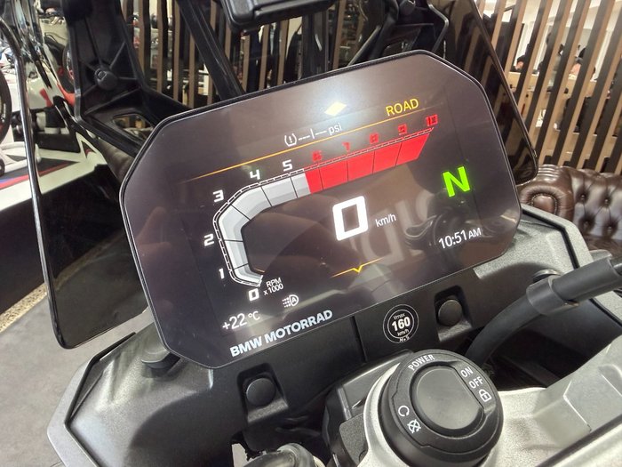 2026 BMW Motorrad F 900 GS ENDURO Racing blue metallic matt / Light white. (14-10)