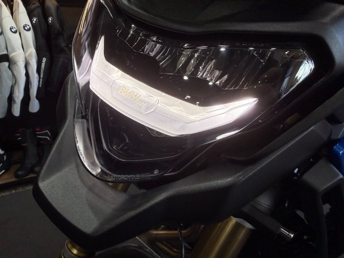 2026 BMW Motorrad F 900 GS ENDURO Racing blue metallic matt / Light white. (14-10)