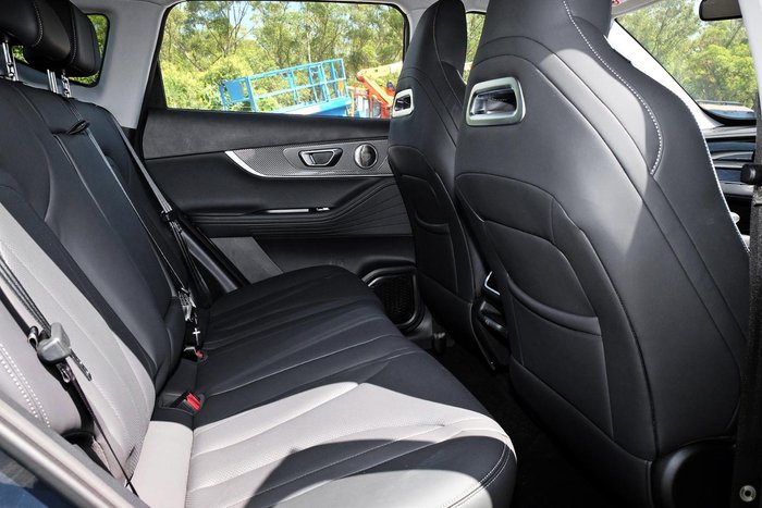2026 Chery Tiggo 7 Super Hybrid Urban