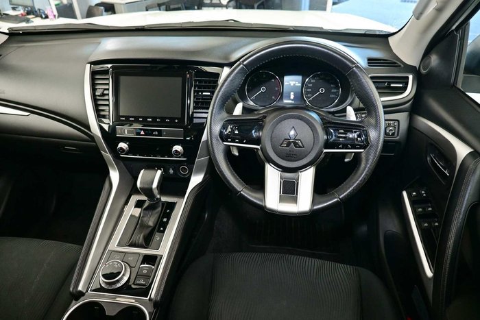 2024 Mitsubishi Pajero Sport GLS