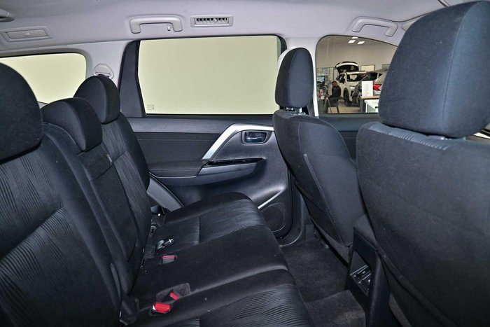 2024 Mitsubishi Pajero Sport GLS
