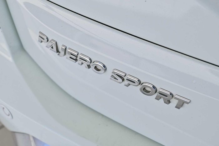 2024 Mitsubishi Pajero Sport GLS