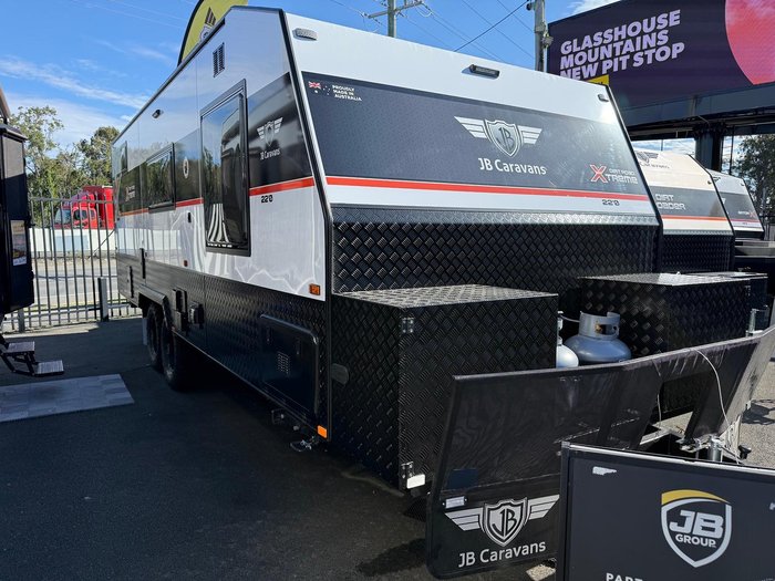 2026 JB Caravans Dirt Road Xteme 22'Fd Corner Shower