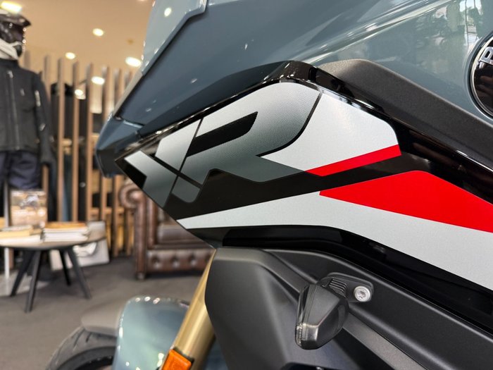 2026 BMW Motorrad S 1000 XR SPORT N4V Sage Green Metallic