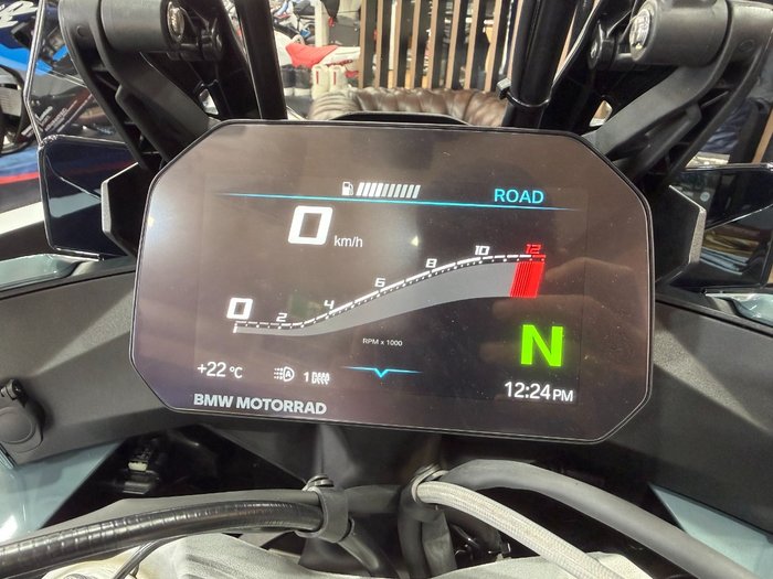 2026 BMW Motorrad S 1000 XR SPORT N4V Sage Green Metallic