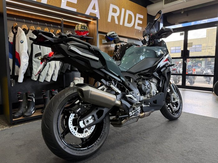 2026 BMW Motorrad S 1000 XR SPORT N4V Sage Green Metallic