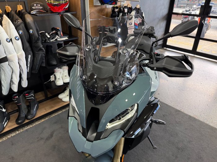 2026 BMW Motorrad S 1000 XR SPORT N4V Sage Green Metallic