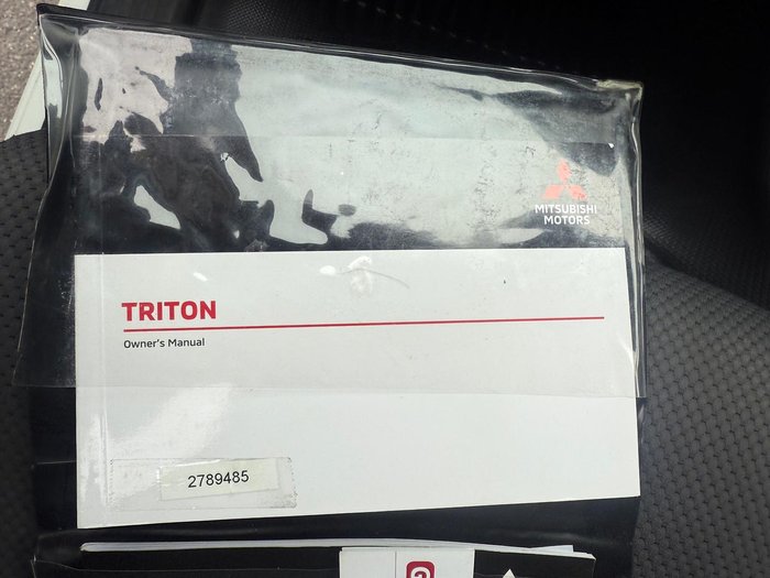2022 Mitsubishi Triton GLX
