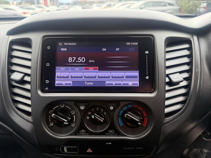 2022 Mitsubishi Triton GLX