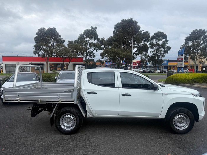2022 Mitsubishi Triton GLX