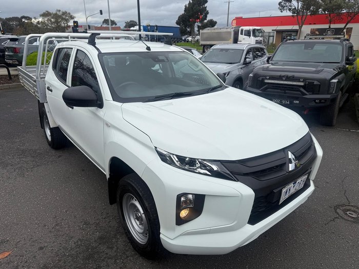 2022 Mitsubishi Triton GLX