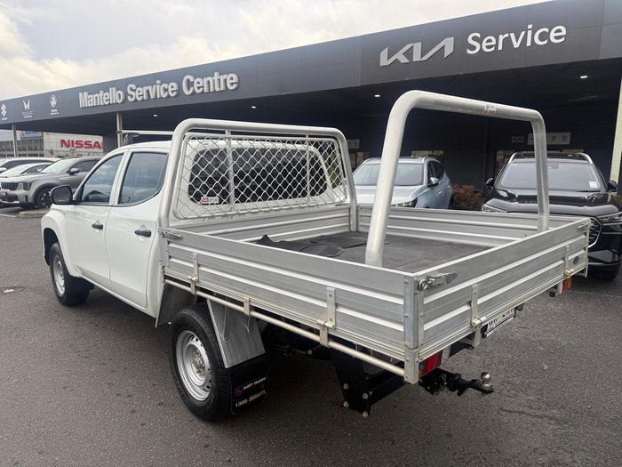 2022 Mitsubishi Triton GLX