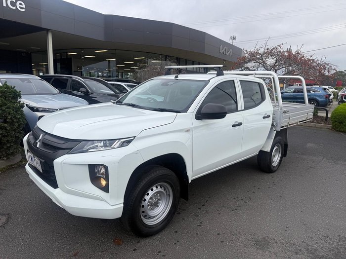 2022 Mitsubishi Triton GLX