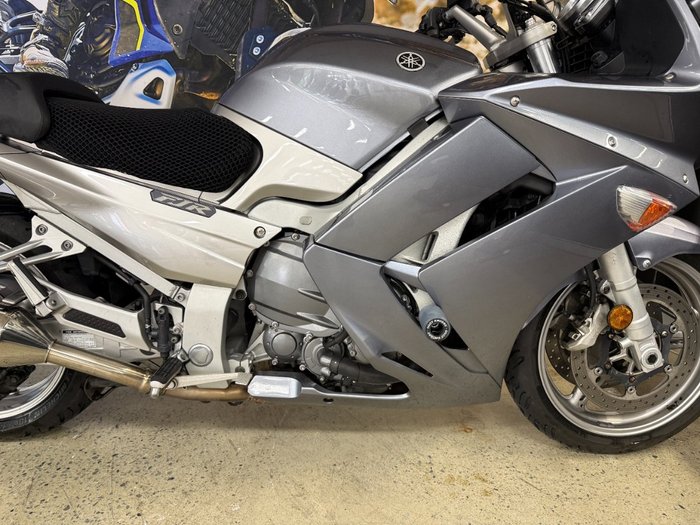 2006 Yamaha FJR1300A SILVER