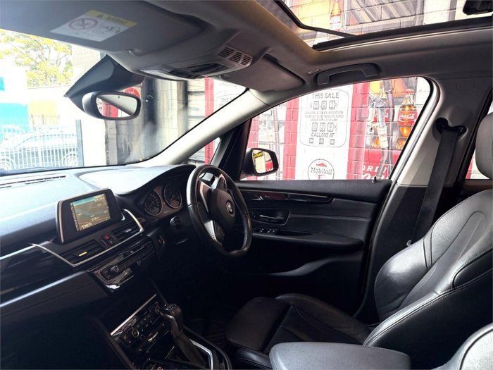 2015 BMW 2 Series 220i Sport Line