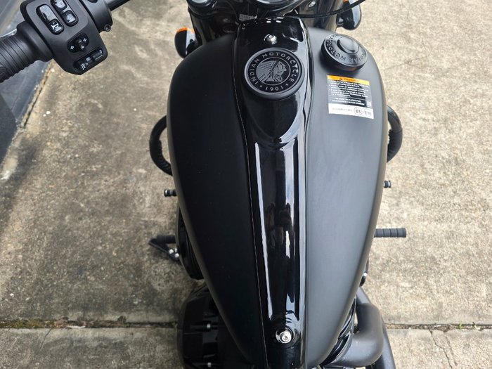 2024 Indian CHIEF BOBBER DARK HORSE BLACK SMOKE