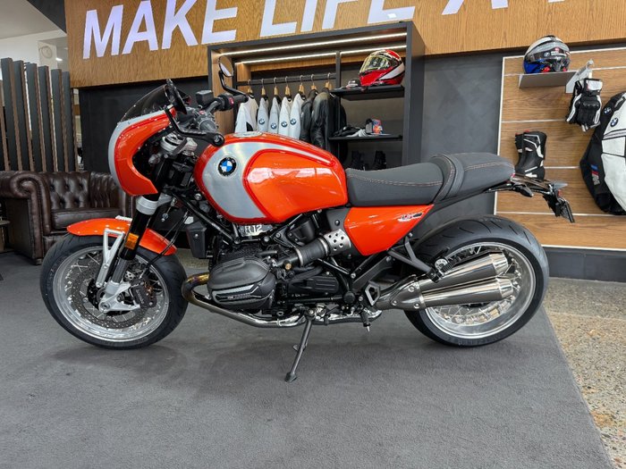 2026 BMW Motorrad 2026 BMW 1170CC R 12 S Road Lava orange metallic. (07-07)