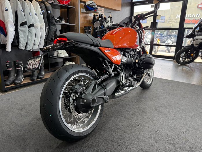 2026 BMW Motorrad 2026 BMW 1170CC R 12 S Road Lava orange metallic. (07-07)