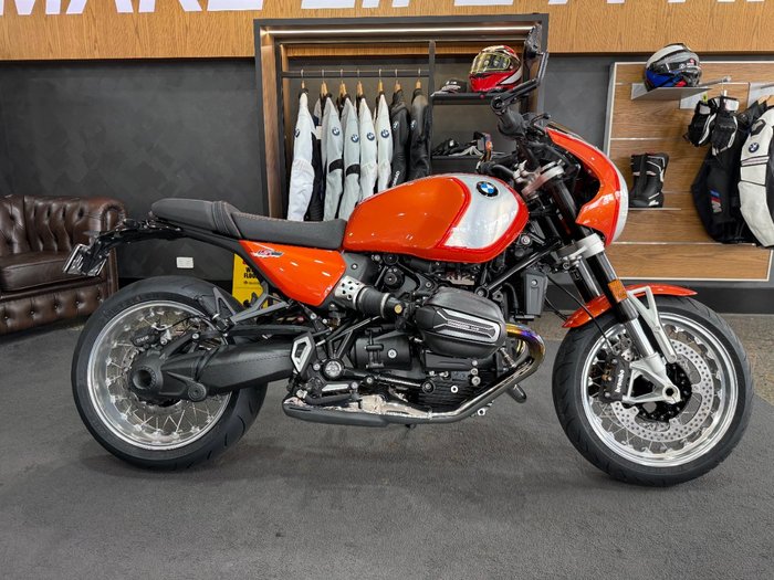 2026 BMW Motorrad 2026 BMW 1170CC R 12 S Road Lava orange metallic. (07-07)