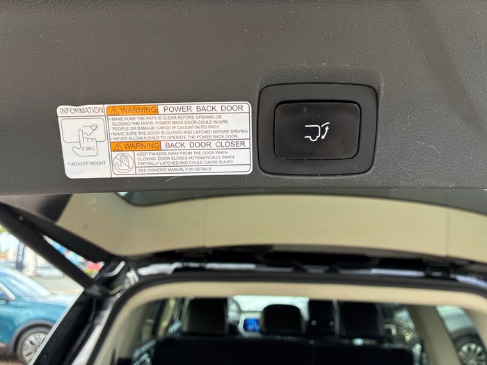 2022 LDV D90 Executive