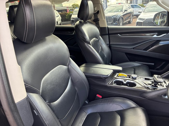 2022 LDV D90 Executive