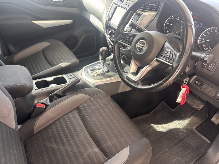 2022 Nissan Navara ST
