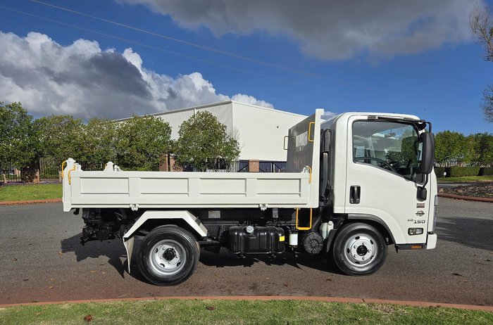 2022 Isuzu N Series