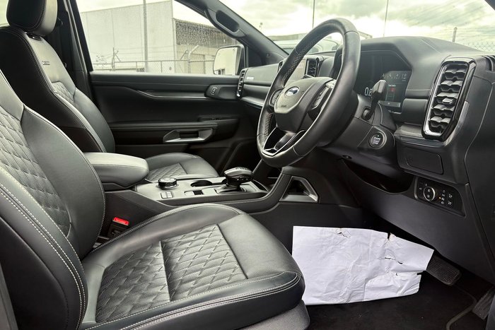 2025 Ford Everest Platinum