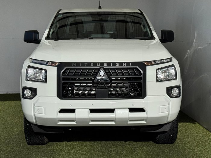 2024 Mitsubishi Triton GLX+
