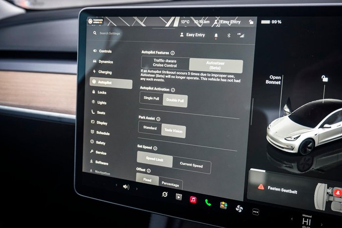 2022 Tesla Model 3 Rear-Wheel Drive