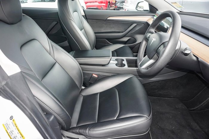 2022 Tesla Model 3 Rear-Wheel Drive