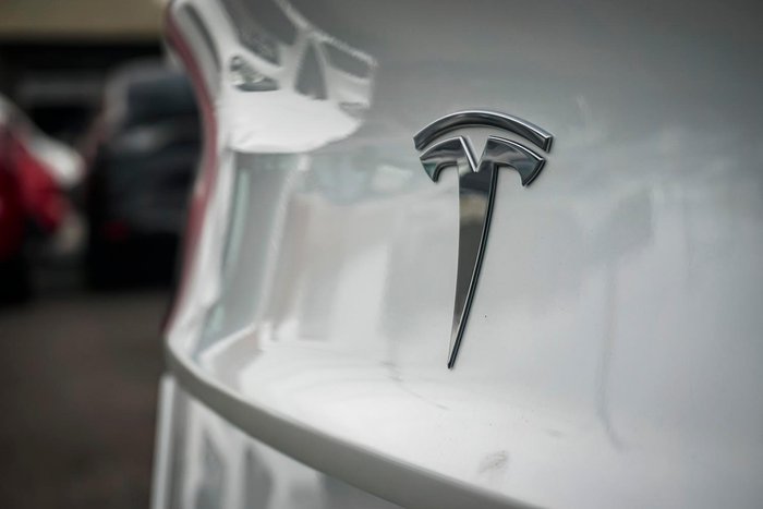 2022 Tesla Model 3 Rear-Wheel Drive
