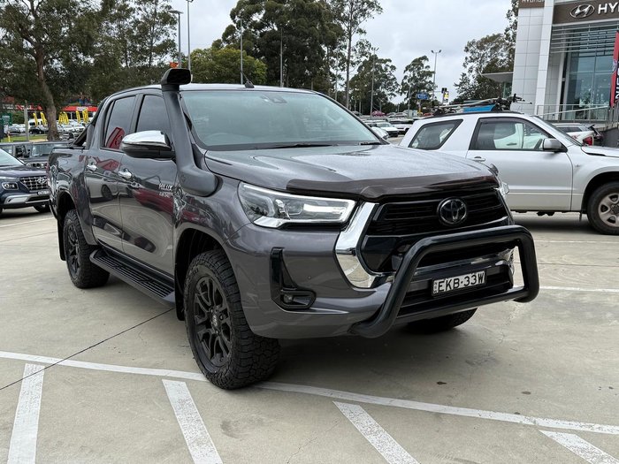 2020 Toyota Hilux SR5