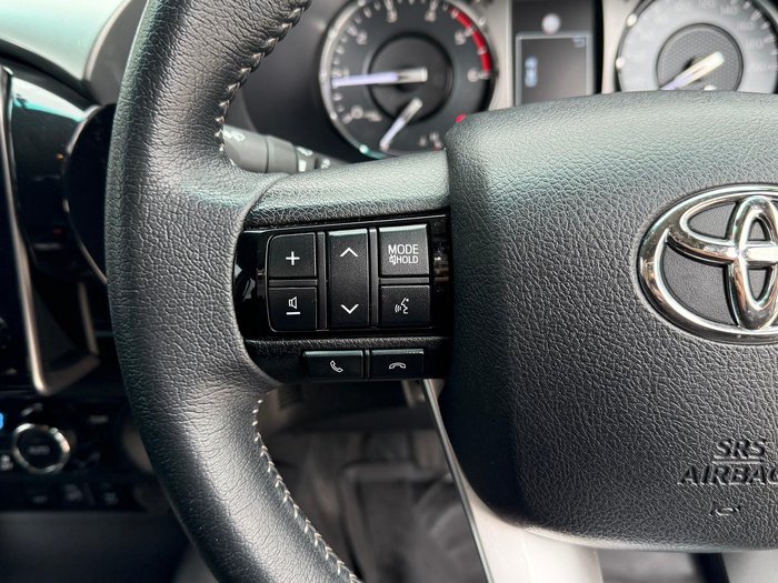 2020 Toyota Hilux SR5