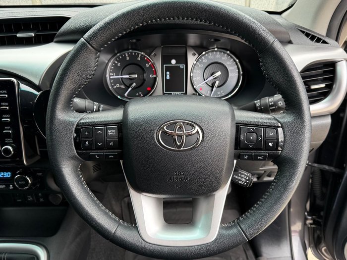 2020 Toyota Hilux SR5