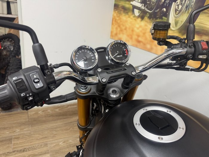 2025 Kawasaki Z900RS SE Black