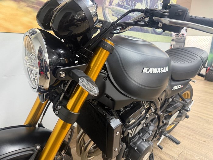 2025 Kawasaki Z900RS SE Black
