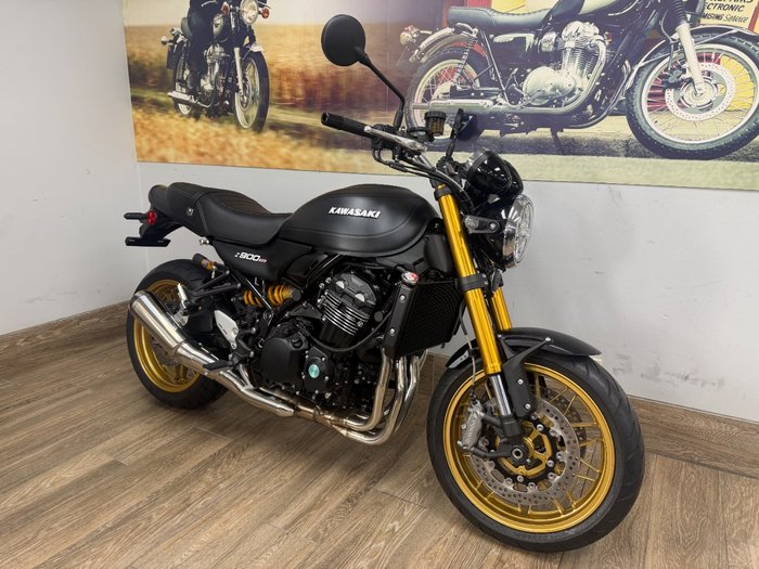 2025 Kawasaki Z900RS SE Black