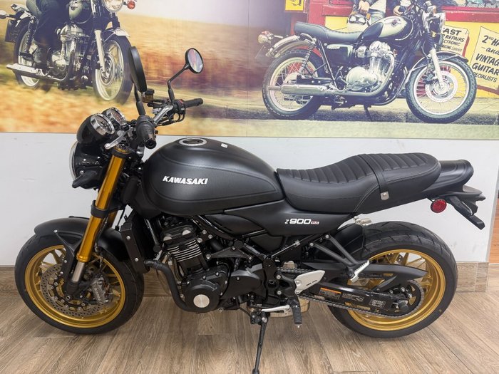 2025 Kawasaki Z900RS SE Black