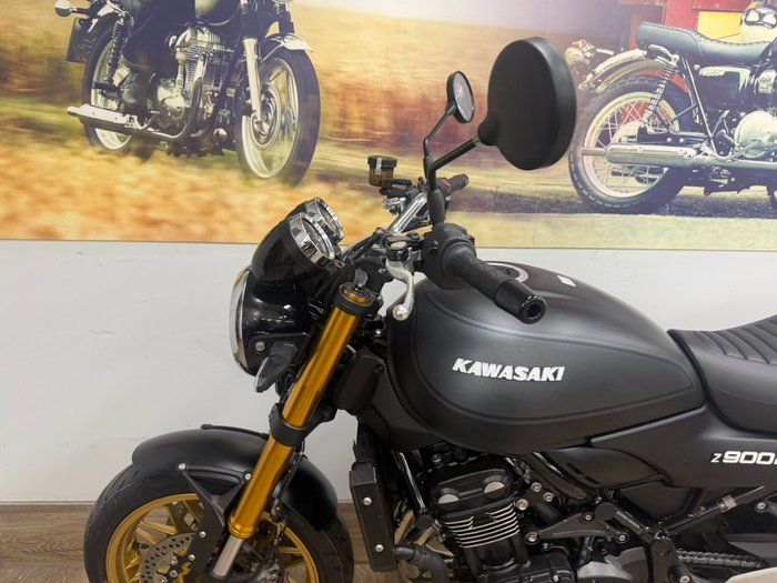 2025 Kawasaki Z900RS SE Black