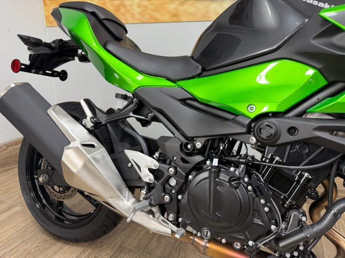 2026 Kawasaki Z500 GREEN