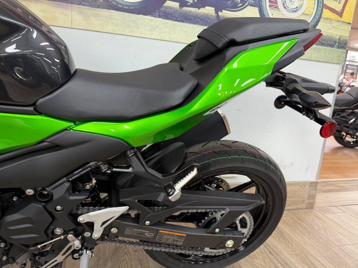 2026 Kawasaki Z500 GREEN