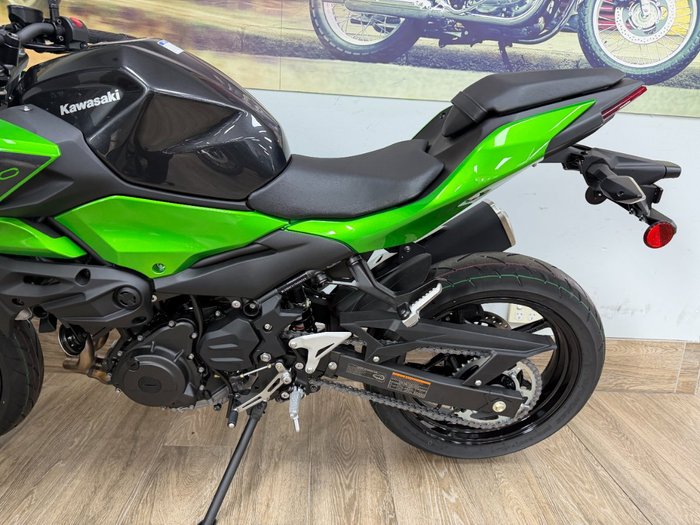 2026 Kawasaki Z500 GREEN