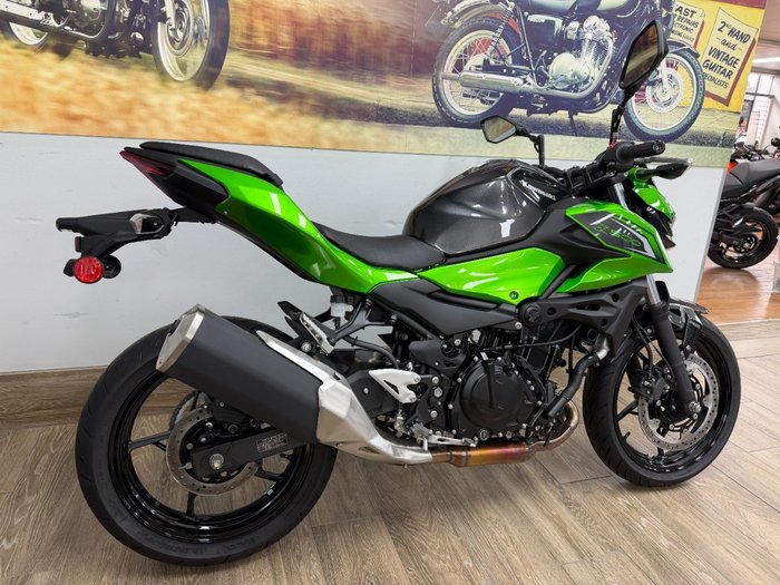 2026 Kawasaki Z500 GREEN
