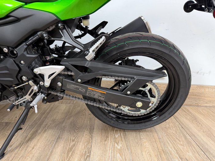 2026 Kawasaki Z500 GREEN